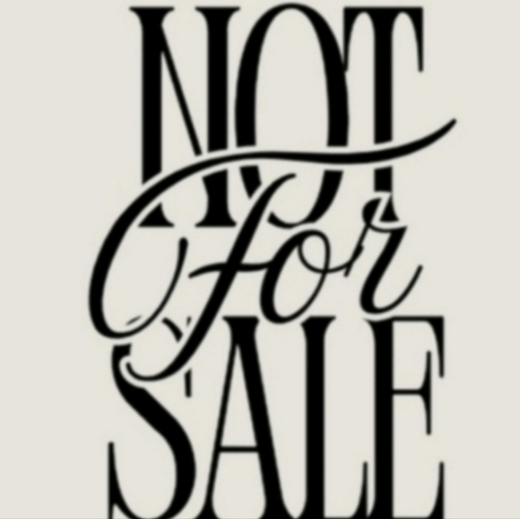 Dress - Picture 1 of 1